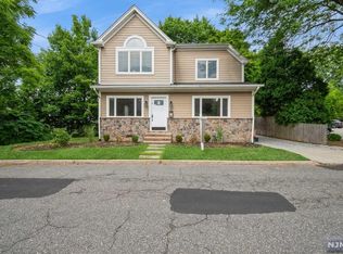 23 Franklin St, Tenafly, NJ 07670