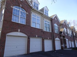 139 Rock Creek Dr #W240, Clifton, NJ 07014