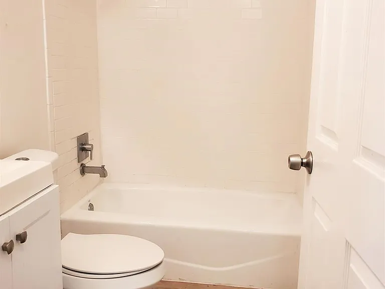 1514 Zora St — Photo 22