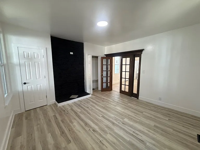 218 S B St #1 — Photo 7
