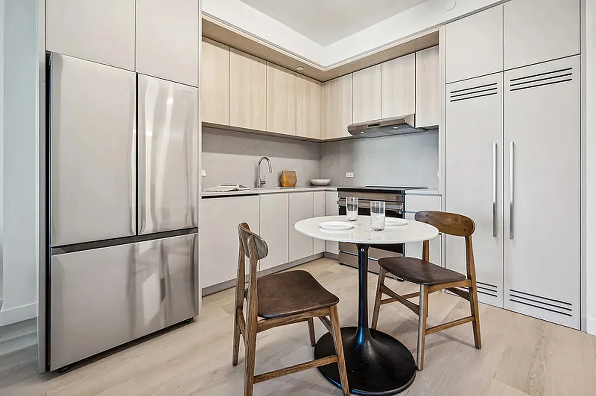17 Hanover Place — Photo 4