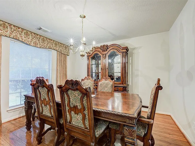 17015 Maricella Cir — Photo 9