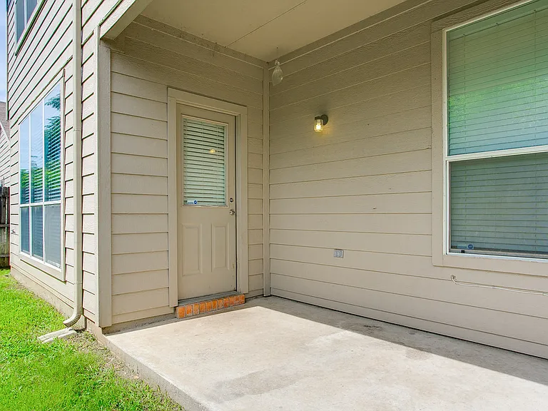 5824 Melanie Ct — Photo 26