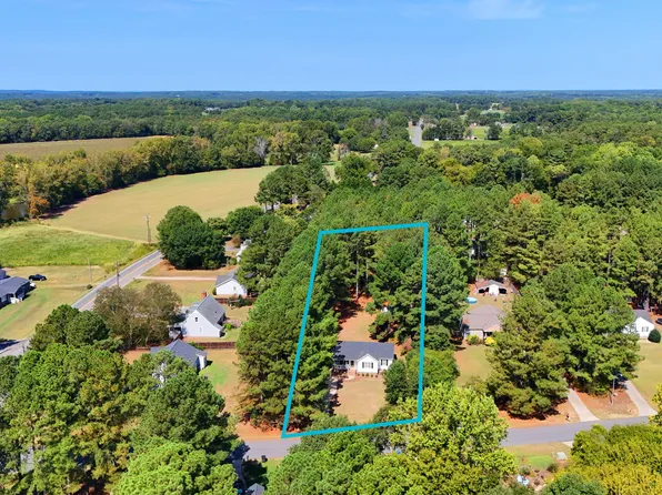 41 Starcroft Dr, Fuquay Varina, NC 27526