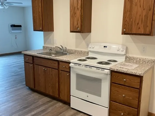 822 Kennedy St #205, Baraboo, WI 53913