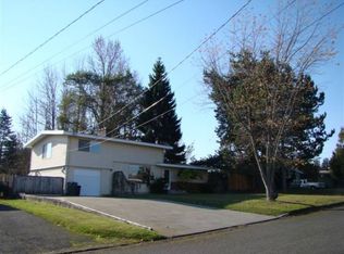 1607 36th St, Anacortes, WA 98221