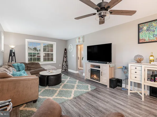 2922 Ritchie Ave, Sparrows Point, MD 21219