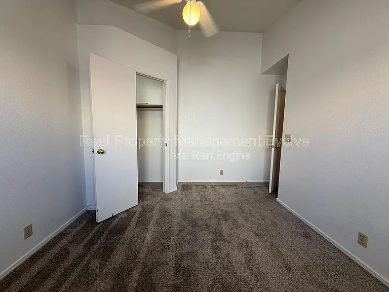 4260 E Rosemonte Dr — Photo 27