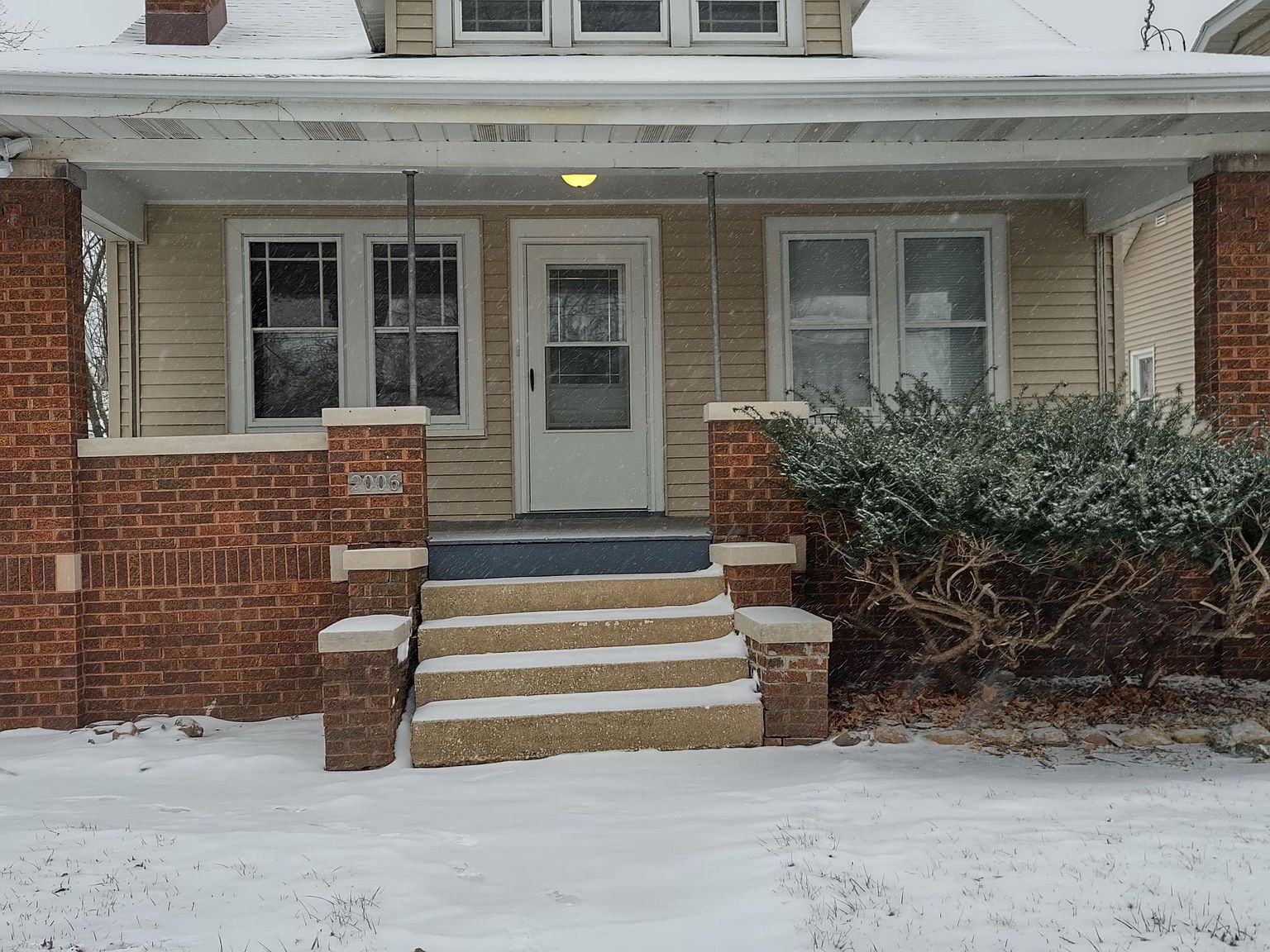 2006 W Rohmann Ave, West Peoria, IL 61604 Zillow