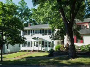 1213 Hillcrest Ave, Kalamazoo, MI 49008