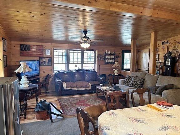 5th image of 22 Carpenter Rd