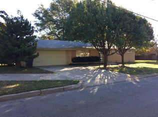 1106 Sunset Dr SW, Ardmore, OK 73401