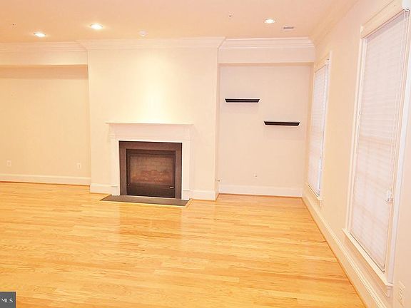3rd image of 421 N Pitt St
