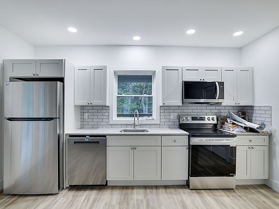 3rd image of 127 Evergreen Ln #2