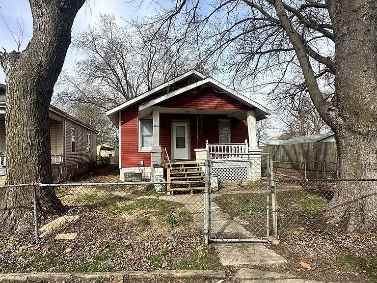 2407 N 15th St — Photo 1
