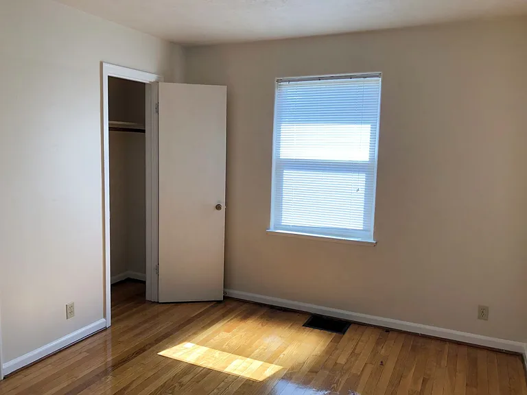 Nola Court Apartments — Photo 5