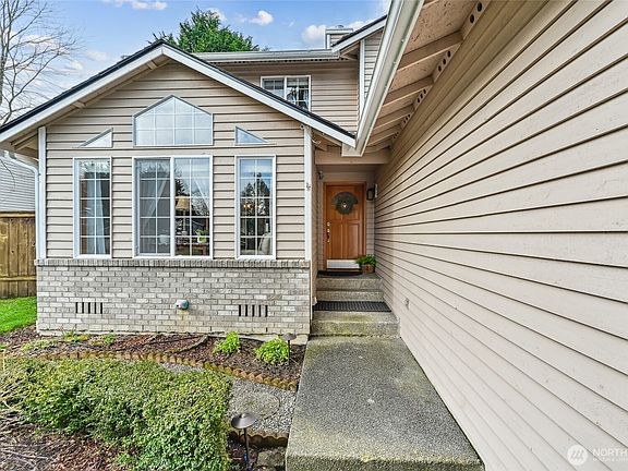 4th image of 3008 118th Drive NE