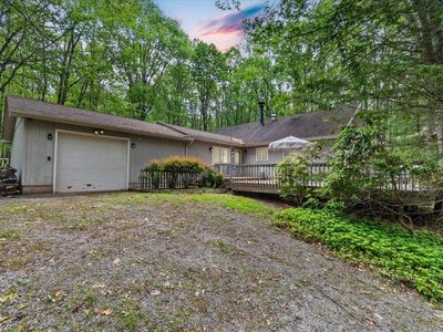 1371 Brian Ln, Effort, PA, 18330