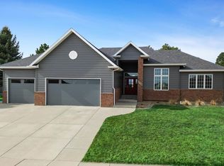 6709 Muirfield Dr, Rapid City, SD 57702