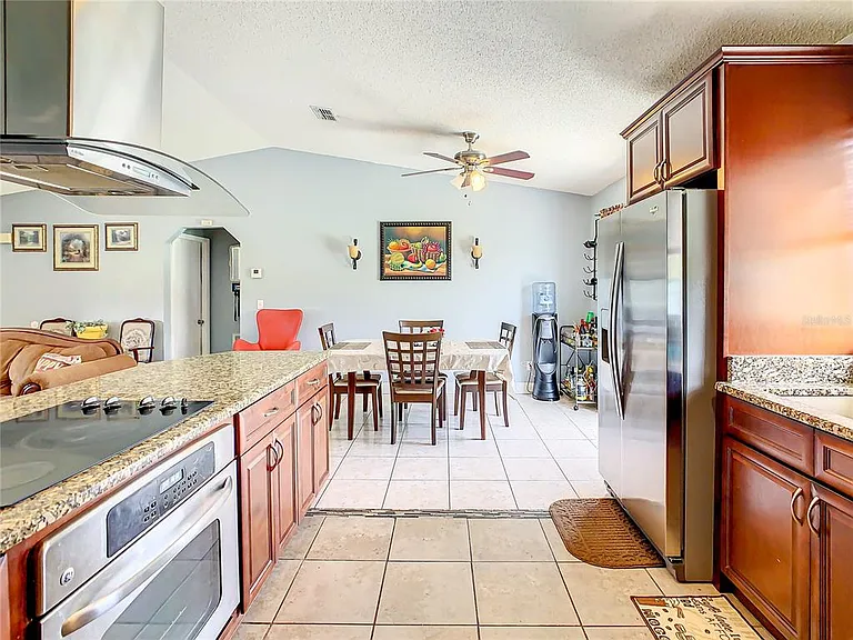 853 Blanc Ct — Photo 24