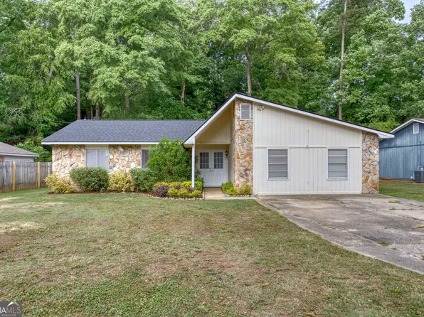 6517 Charter Oaks Cir, Columbus, GA 31909