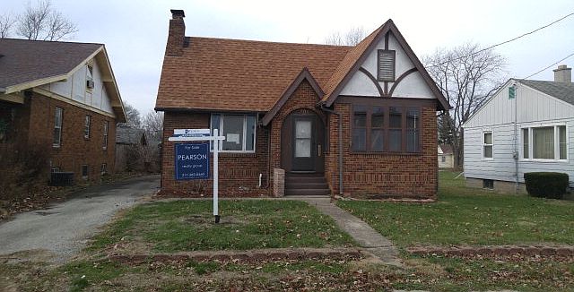 1st image of 304 N Crawford St