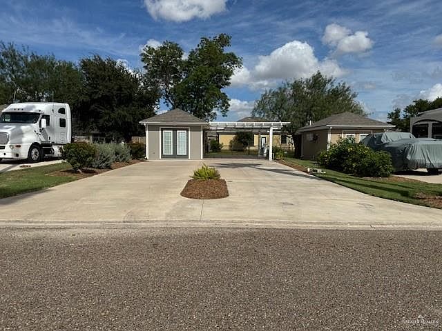 1st image of 3912 Mallard Dr