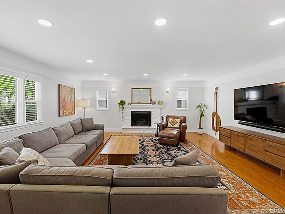 5th image of 1121 S Cook Street