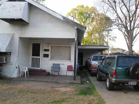 2nd image of 1090 Campus St