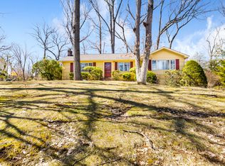 7 Sharon Dr, Whippany, NJ 07981