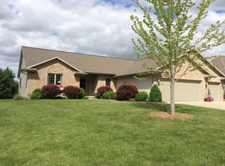 2037 E Higgins Hl, De Pere, WI 54115