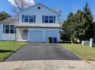4942 River Trail Ct, Columbus, OH 43228