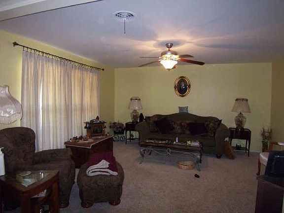 2nd image of 1400 N Willis St