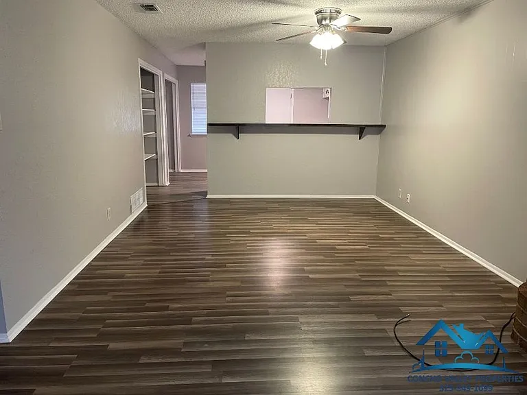 116 Hidalgo St — Photo 2