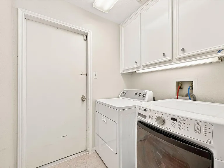 15343 Meadow Village Dr — Photo 11