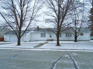 405 George St, Drayton, ND 58225