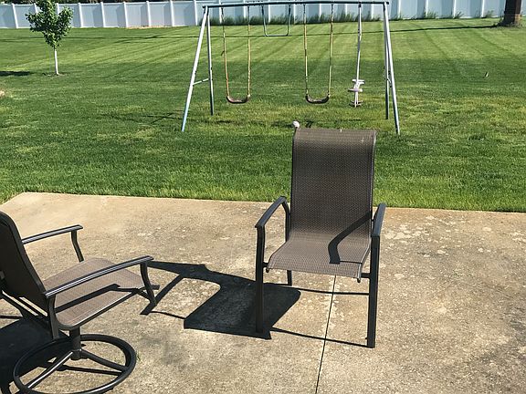 5th image of 295 E Bethel Dr