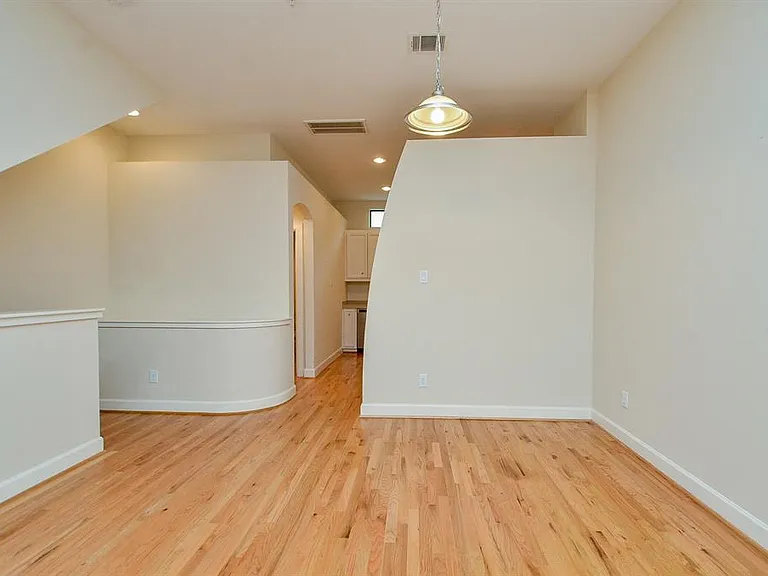 11315 S Main St #1-301 — Photo 6