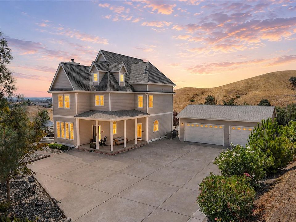 1st image of 3928 Sierra Vista Drive