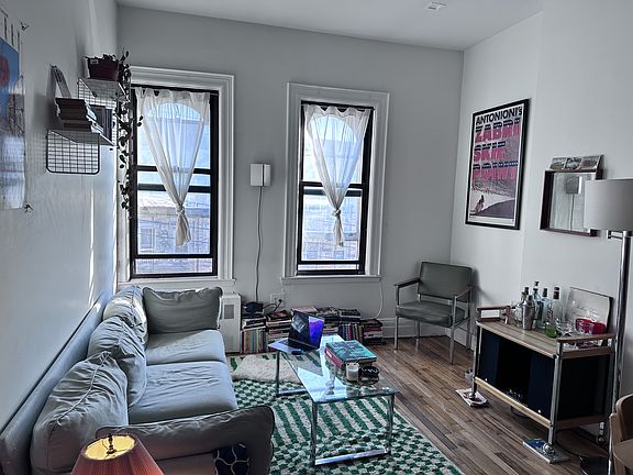 2nd image of 61 Wyckoff Ave APT 2D