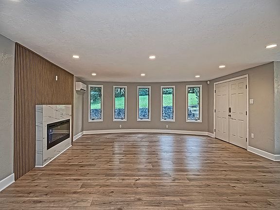 3rd image of 66 School St