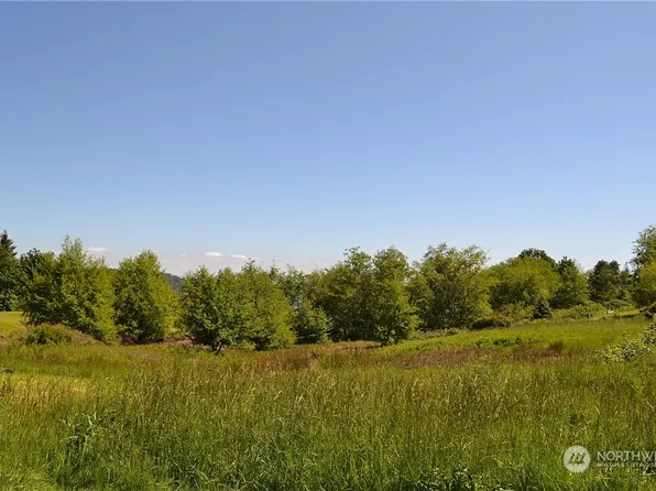 7998 Scatchet Head Road, Clinton, WA 98236