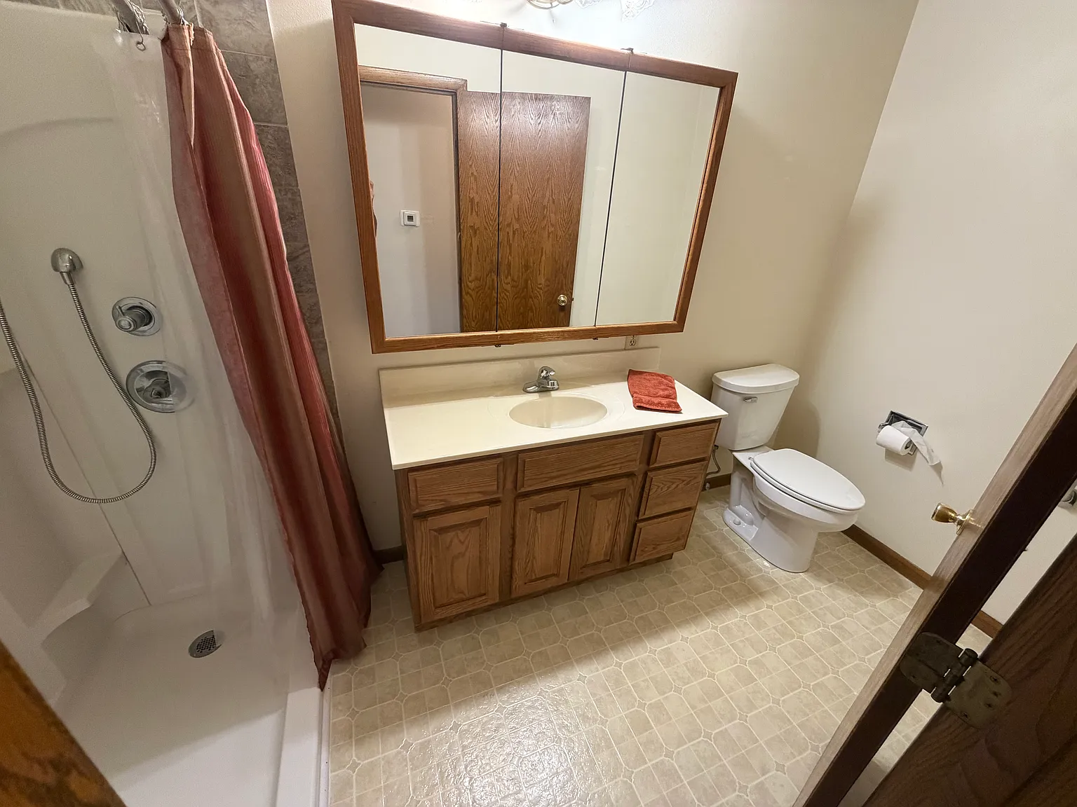 205 E Elm Street - Nathan Weaver — Photo 4