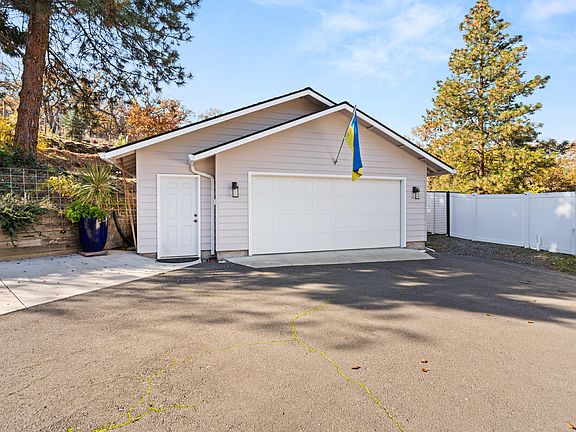4th image of 2820 David Ln