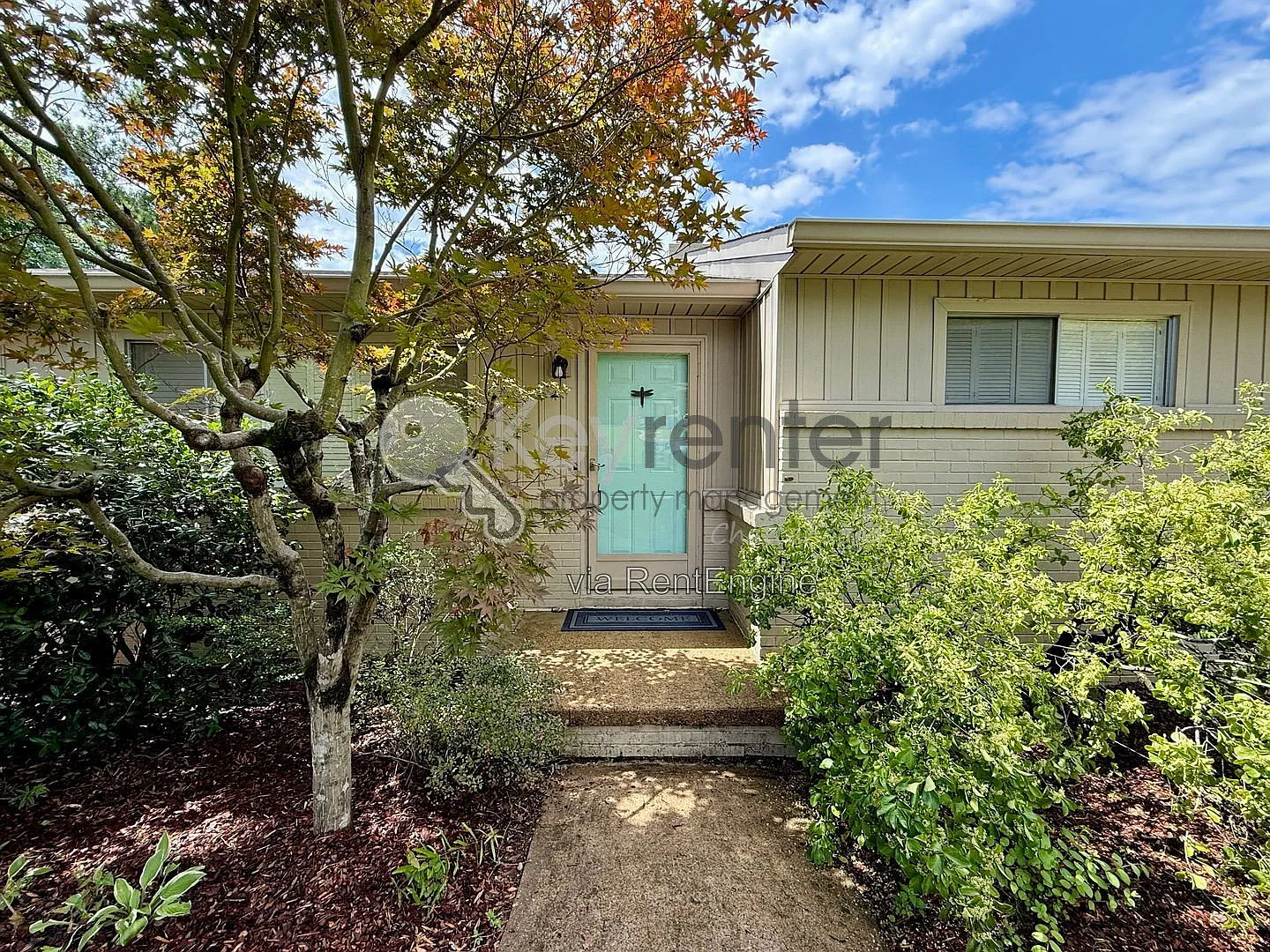 4 bed, 3.0 bath, 2599 sqft, $2,300 — Photo 2