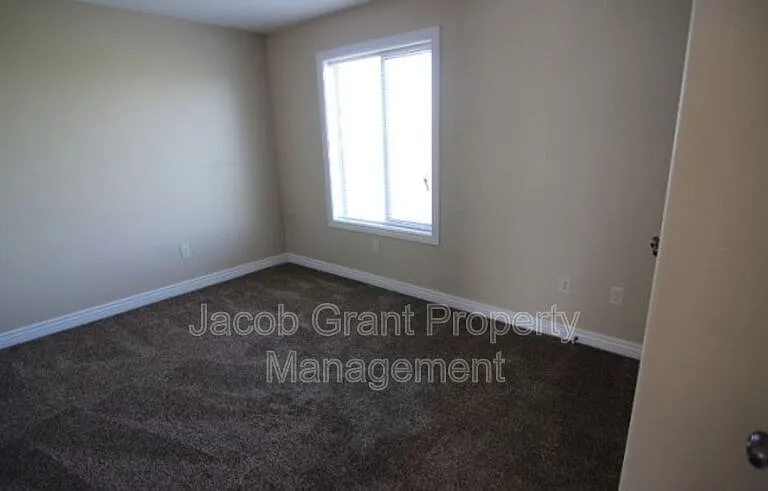 225 Opal Ct #2H — Photo 7
