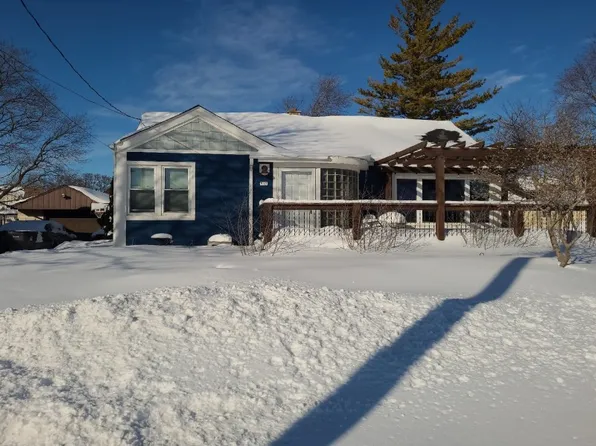 515 Grand Ave, Random Lake, WI 53075