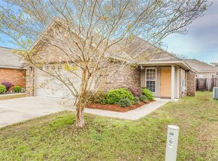 98 Turtle Dr, Elmore, AL 36025