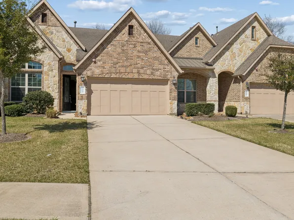 9018 Meacom Dr, Conroe, TX 77384