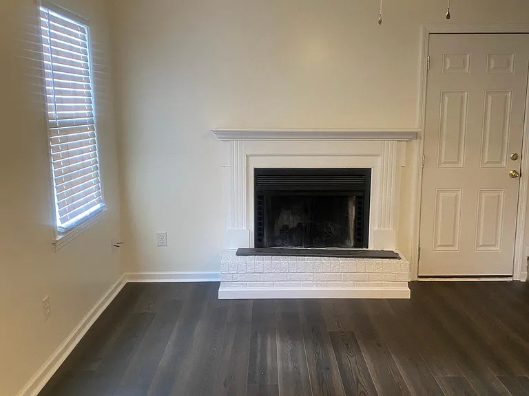 104 Elizabeth Darby Ln #1 — Photo 3